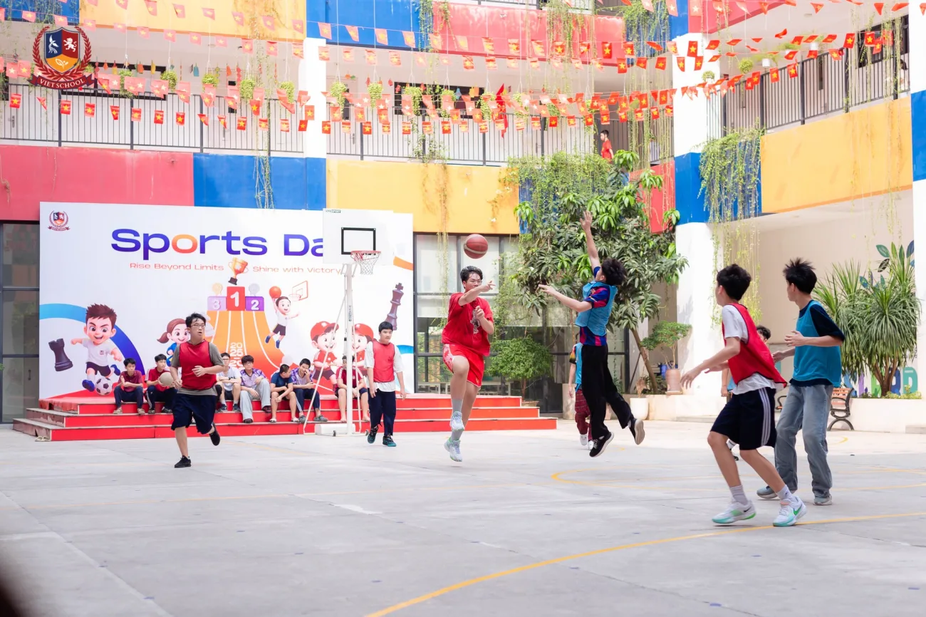 HỘI THAO VIETSCHOOL: “BÀI KIỂM TRA HỌC KỲ” ĐẶC BIỆT NUÔI DƯỠNG THỂ CHẤT VÀ BẢN LĨNH HỌC SINH