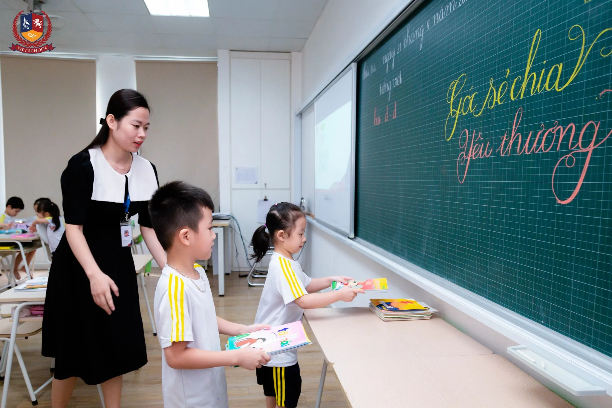 Kỹ năng học tập và sinh hoạt lớp