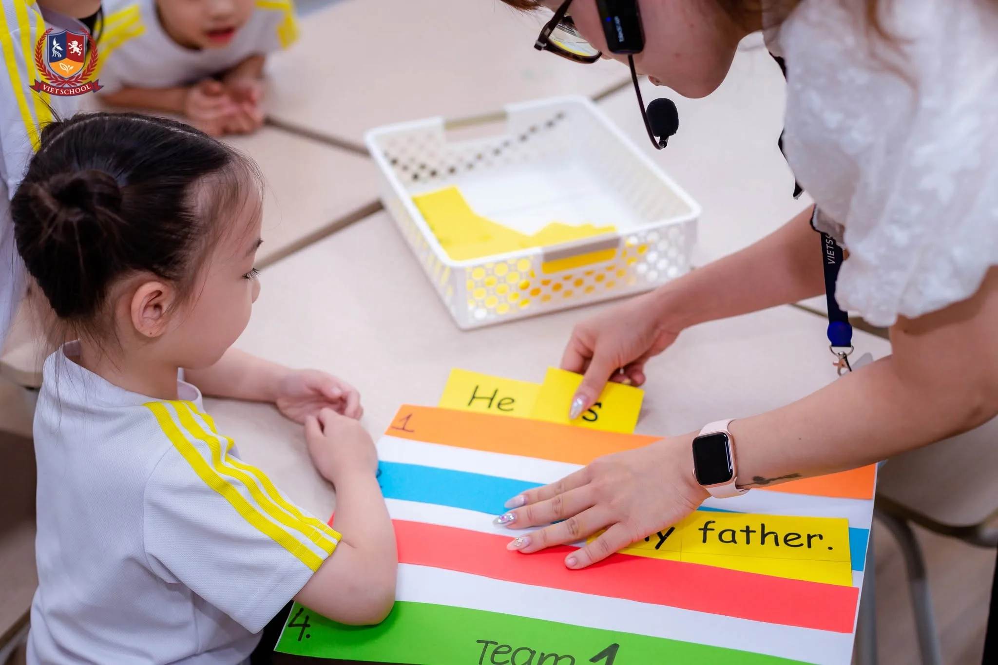Dạy tiếng Anh cho bé lớp 1 qua trò chơi