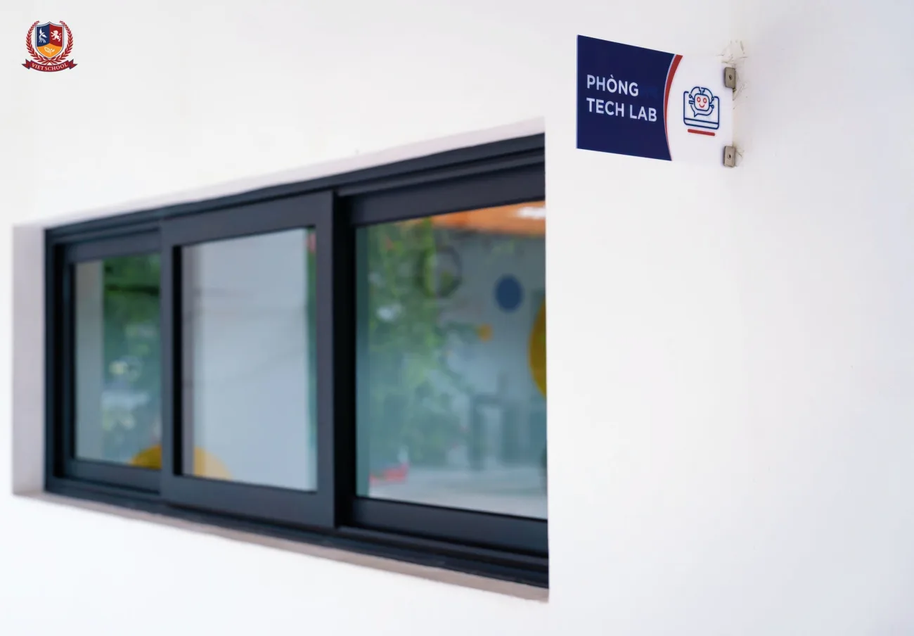 VIETSCHOOL TECH LAB: NƠI CÔNG NGHỆ NÂNG TẦM NHỮNG TRẢI NGHIỆM HỌC TẬP THỜI ĐẠI SỐ