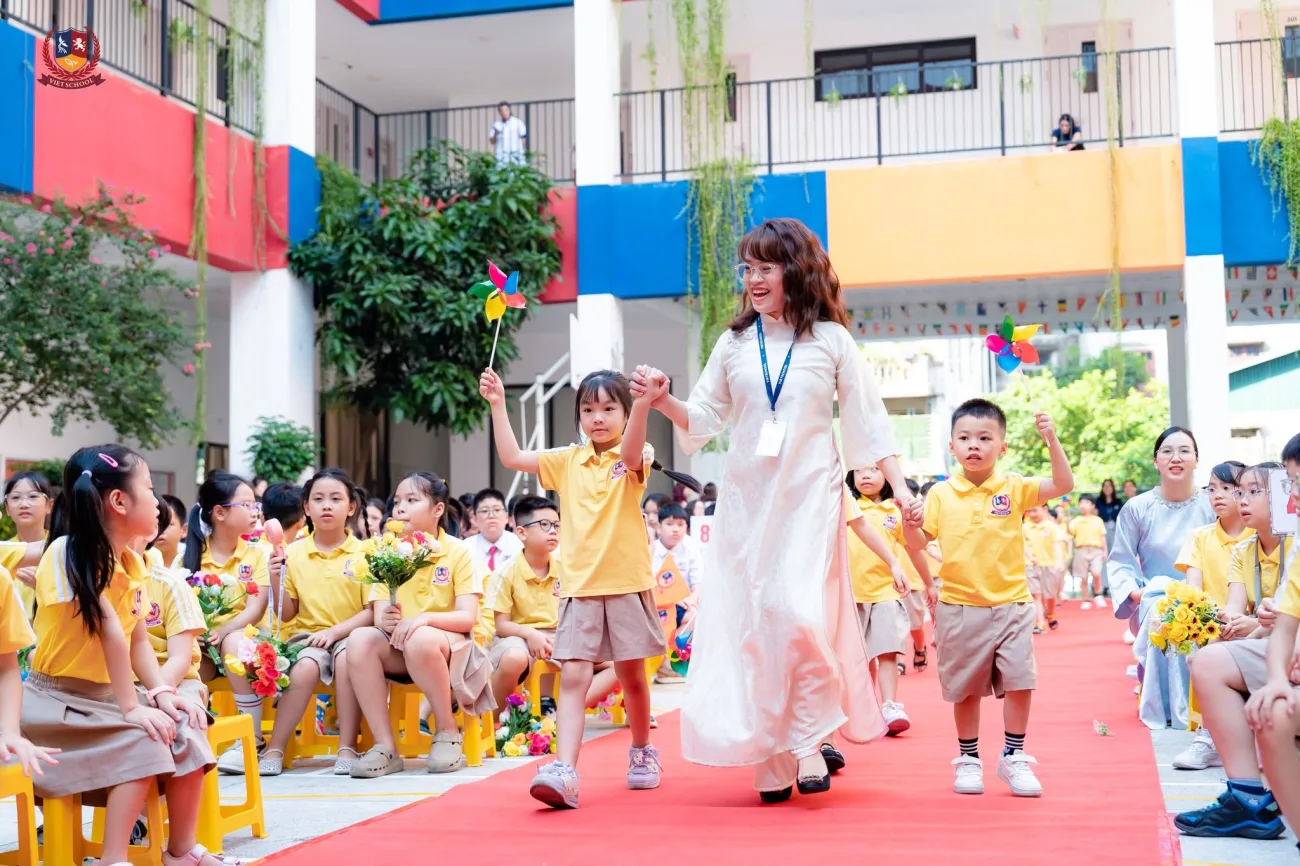 KHAI GIẢNG NĂM HỌC 2026-2027: SẴN SÀNG CHO HÀNH TRÌNH “KIẾN TẠO VÀ BỨT PHÁ”