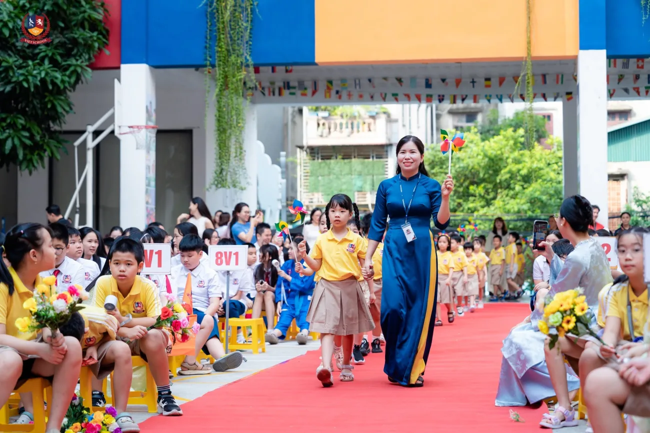 KHAI GIẢNG NĂM HỌC 2026-2027: SẴN SÀNG CHO HÀNH TRÌNH “KIẾN TẠO VÀ BỨT PHÁ”