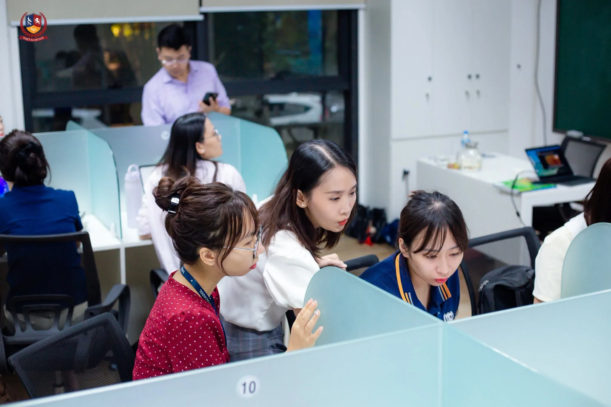 VIETSCHOOL ĐỒNG HÀNH CÙNG CHUYÊN GIA, KHAI THÁC HIỆU QUẢ HỆ SINH THÁI APPLE TRONG TỔ CHỨC DẠY VÀ HỌC