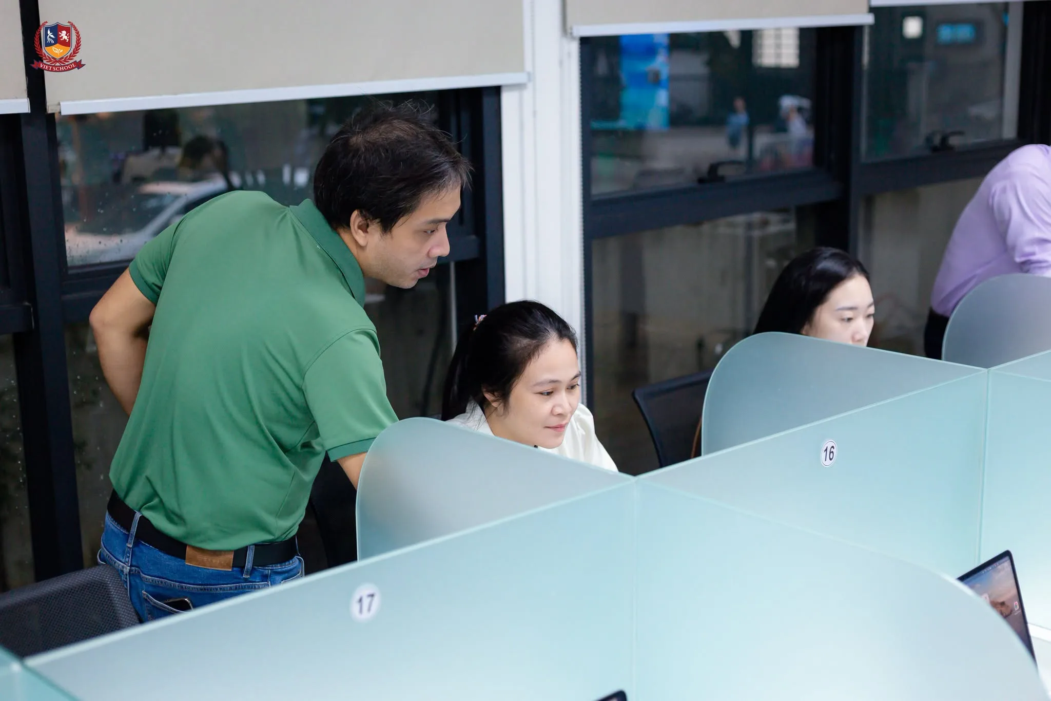 VIETSCHOOL ĐỒNG HÀNH CÙNG CHUYÊN GIA, KHAI THÁC HIỆU QUẢ HỆ SINH THÁI APPLE TRONG TỔ CHỨC DẠY VÀ HỌC